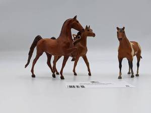 lot 100-BREYER-08 image: Vintage Rare Pinto Mare & 2 Thoroughbred Foals