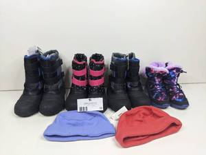 lot 33 image: Boys and Girls Snow Boots and Hats-Size 1, 2, & 4 Brand New With Tags