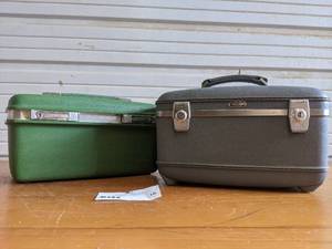lot 10 image: Vintage American Tourister Overnight Train Bag and Samsonite Cosmetic Case