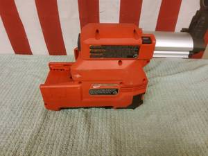 Milwaukee M18, M28 hammer drill vac.