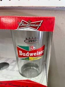 lot 70 image: Collectible Budweiser Glasses