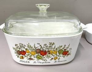 lot 14 image: Corning Ware Baking Dish Set