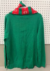 lot 91 image: Womens Christmas Dog Themed Sweater Size 1X