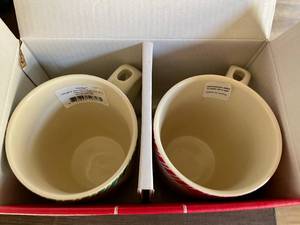 lot 12 image: Lenox Naughty and Nice Coffee Mug Set