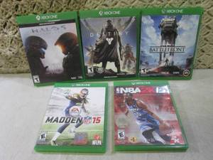 lot 16 image: (EC1) 5 XBox One Games...