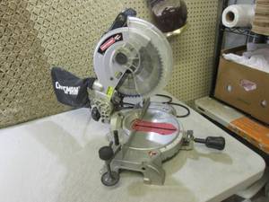 lot 78 image: (RM4) Craftsman 10 Miter Saw Works...