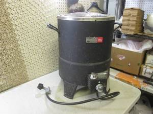 lot 79 image: (BSB) Char-Broil The Big Easy Tru I...
