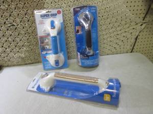 lot 84 image: (EW3) Lot of 3 Suction Cup Grab Bar...