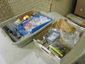 lot 125 image: (RM3) Assortment of Misc Hardware E...