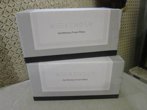 lot 146 image: (EW3) Lot of 2 Weekender Gel Memory...