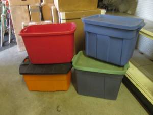 lot 156 image: (A-3T) 4 Tote Containers 3 with Lid...