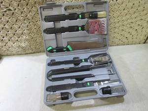 lot 173 image: (BSB) BBQ Grilling Set...