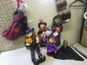 lot 225 image: (EW5) Assorted Halloween Decor...