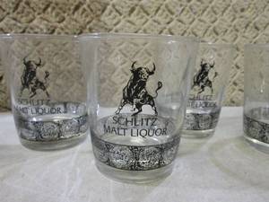 lot 261 image: (RM1) Set of 6 Vintage Glass Schlit...
