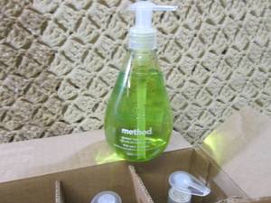 lot 337 image: (F-0) Lot of 5 12oz Liquid Hand Soa...