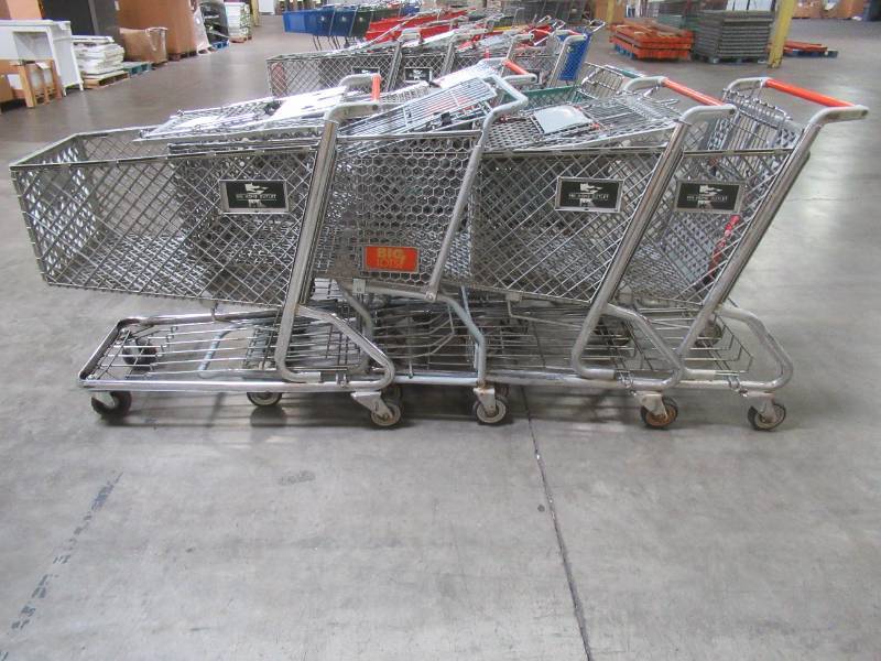 lot 122 image: WHOLESALE MIXED LOT OF (6) MISCELLANEOUS SHOPPING CARTS WITH PLASTIC BASKETS