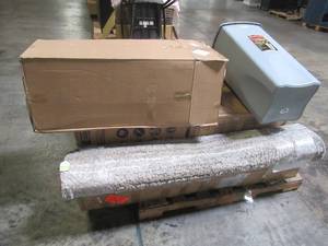 lot 133 image: WHOLESALE MIXED PALLET OF MISCELLANEOUS DECK BOX (MISSING LEFT PANEL), HOME IMPROVEMENT AND DECOR
