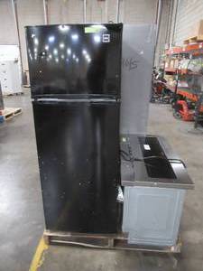 lot 231 image: WHOLESALE MIXED PALLET OF MISCELLANEOUS REFIGERATORS AND MICROWAVE DRAWER IN NEED OF REPAIR