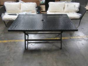 lot 149 image: Safavieh Warten Table And Sofa Set, PAT9026A. - Missing Corner Piece.