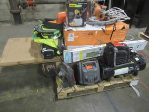 lot 155 image: WHOLESALE MIXED PALLET OF MISCELLANEOUS TOOLS, ALUMINUM ATTIC LADDER AND MORE