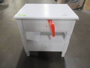 lot 267 image: Safavieh Jenson Side Table in White, FOX6277 - Slight Corner damage. Top Drawer has loose glide.