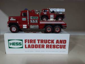 Hess Fire Truck & Ladder Rescue With Original Box