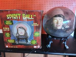 lot 8 image: 14 Spirit Ball-Lighted, Animated, Talking Head. Works With Batteries Or Electricity