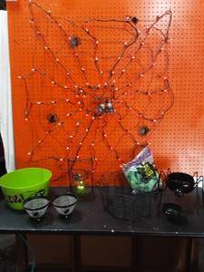 lot 27 image: Lighted Spider Web, Large Web Basket & Spider (Chips & Salsa), Other Bowls & Spider Related Decor