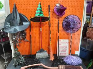 lot 48 image: Lot Of Short Brooms & Hats 1-Harry Potter Nimbus 2000 Broom With Swoosh Sound Effects