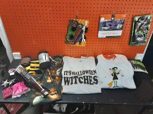 lot 49 image: Lot Of Wearables
