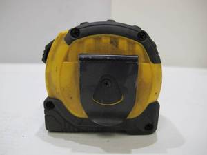 lot 859 image: DeWalt 16 ft. x 1-18 in. Compact Tape Measure - Model DWHT36105