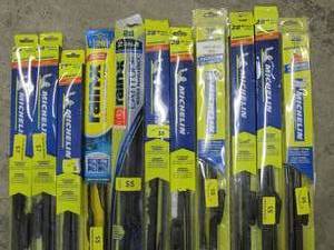 lot 883 image: 11-Piece Lot of Muchelin & Rain-X Car Truck Wiper Blades - 24 to 28 Inches