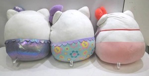 lot 950 image: Lot of 3 Hello Kitty Plush Toys