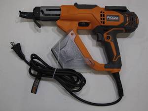 lot 814 image: Ridgid 3 in. Drywall and Deck Collated Screwdriver - Model R6791- Open Box Like New