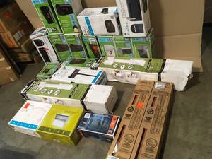 lot 32 image: Lot of Asssorted Mailboxes various brands models and conditions See Pictures