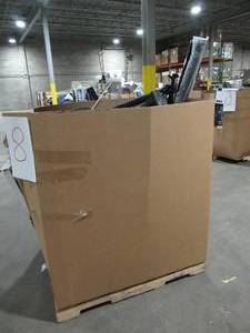 lot 8 image: Customer Returns - high damagesalvage rate