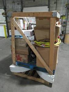 lot 10 image: Customer Returns - high damagesalvage rate