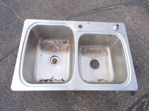 lot 109 image: Kitchen Sink