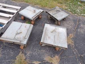 lot 115 image: 4 Heavy Duty Castors