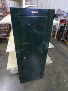 lot 4 image: Sentinal Gun Cabinet with 2 Keys
