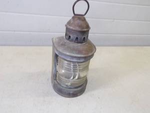 lot 151 image: Vintage Light