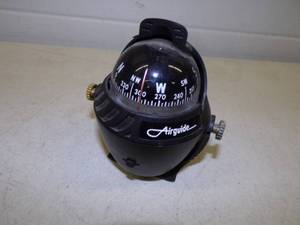 lot 53 image: Compass