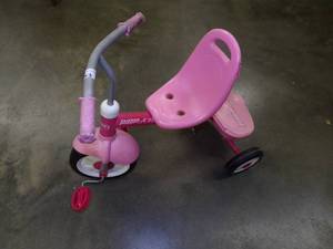 lot 16 image: Radio Flyer Trike