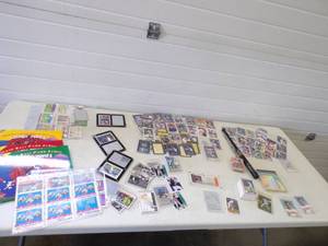 lot 18 image: Large Box of Baseball Cards