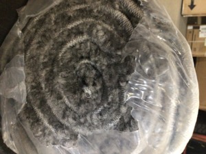 lot 32 image: Unique Loom Solo Calabasas Gray 5 0 x 7 7 Area Rug