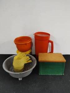 Collection of Vintage Kitchen Items