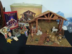 Grandeur Noel Nativity Set with Additional Figurines