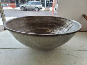 lot 05 image: 22Rare  Antique Metal Mixing Bowl