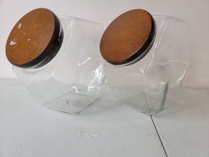 lot 31 image: 2 Vintage 1970s 10.5 x 5 Hexagon Store Counter Cookie Jars