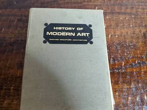 lot 111 image: History of Modern Art-Painting, Sculpture, Architecture